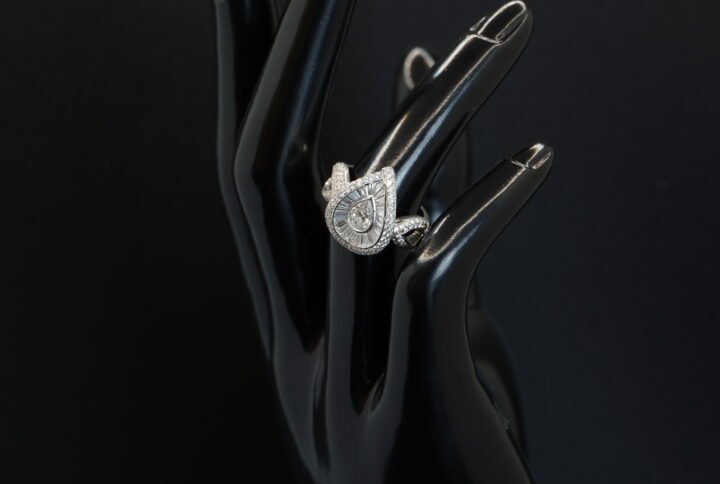 Bague Poire Diamants joaillerie Cannes