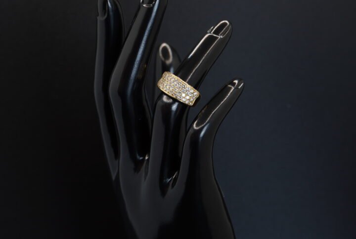 Bague pavée joaillerie Cannes
