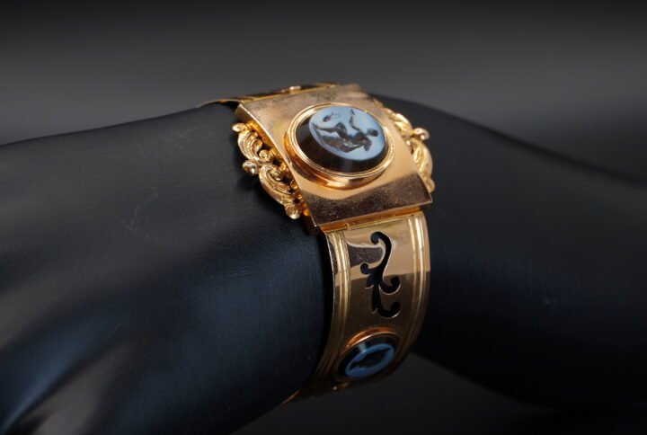 Bracelet Camées Or Rose joaillerie Cannes