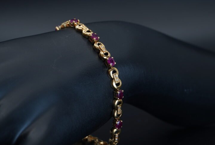 Bracelet Or Jaune Diamants et Rubis joaillerie Cannes