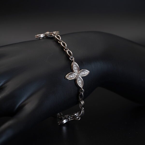 Bracelet Modèle “Trèfle” joaillerie Cannes