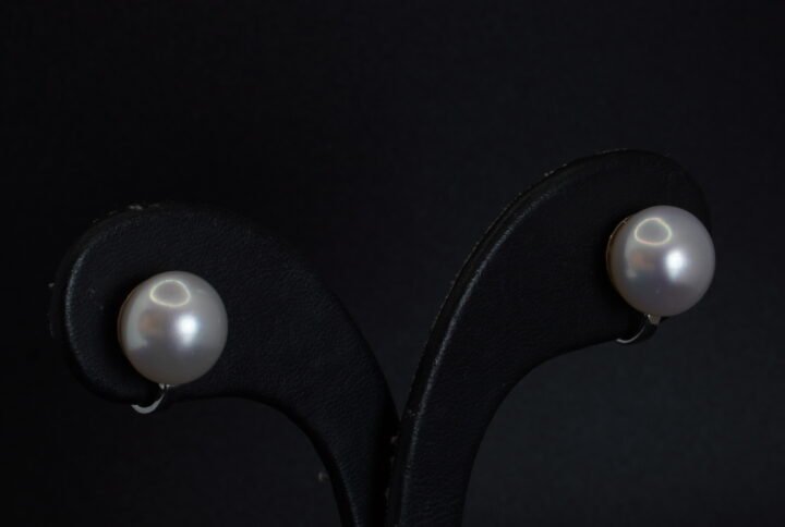 Boucles d’oreilles Perles Blanches joaillerie Cannes