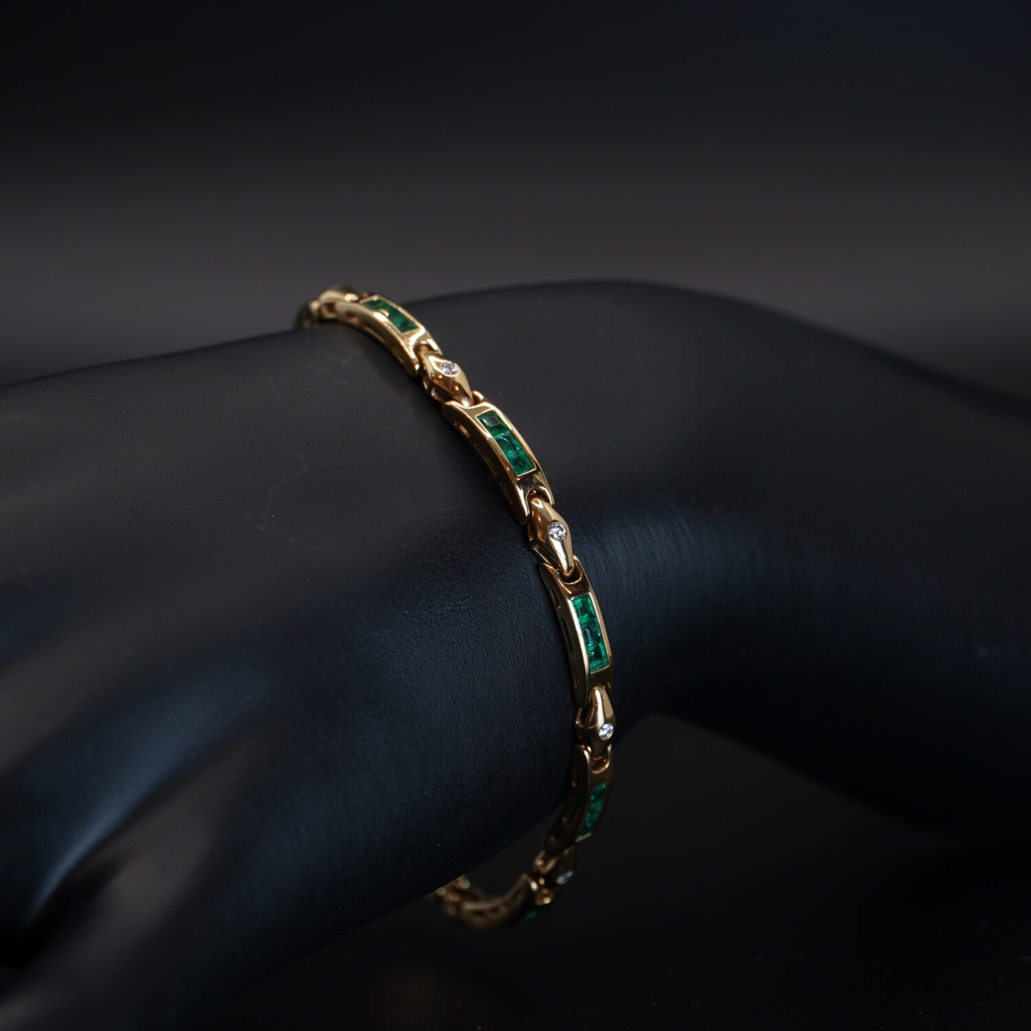 Bracelet Or Jaune, Émeraudes et Diamants