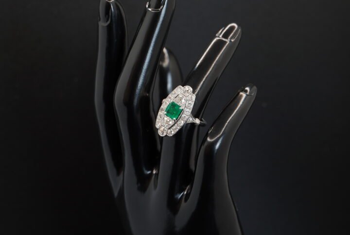 Bague Émeraude Diamants joaillerie Cannes