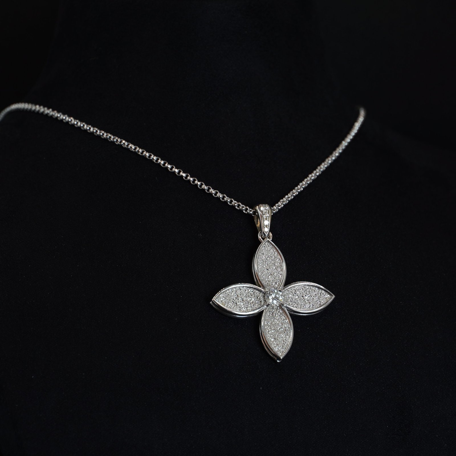 LP 57390 (pendentif trèfle)