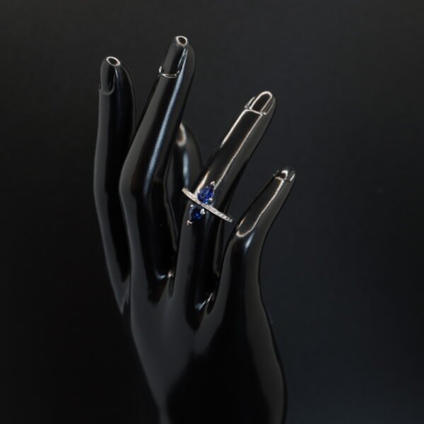 Bague Or Gris Saphirs Poires et Diamants Brillants joaillerie Cannes