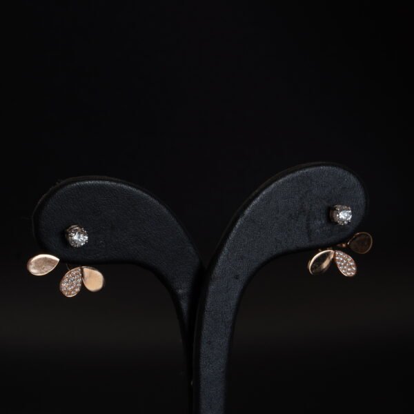 Additifs pour clous d’oreilles en or rose joaillerie Cannes