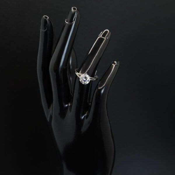 Bague Solitaire en Or Blanc 2,33 carats joaillerie Cannes