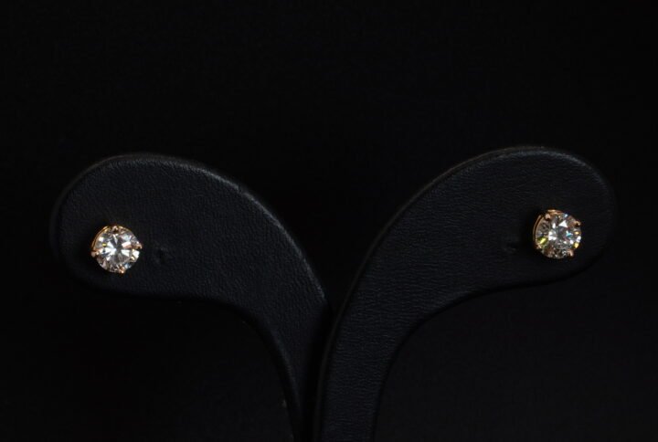 Clous d’oreilles Diamants Brillants joaillerie Cannes