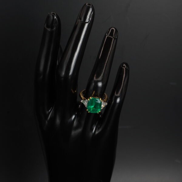 Bague Émeraude Diamants joaillerie Cannes