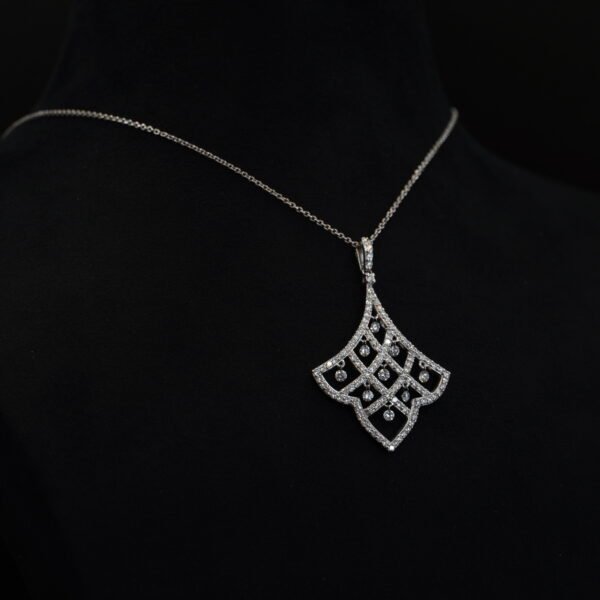 Pendentif Diamants Mobiles joaillerie Cannes