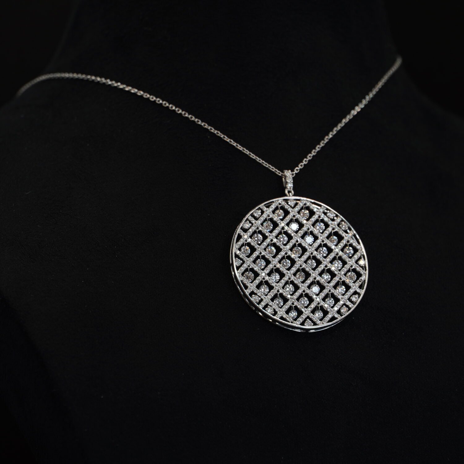 Pendentif Rond Diamants Mobiles