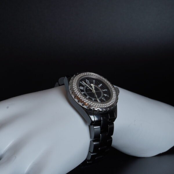 Montre Chanel J12 joaillerie Cannes