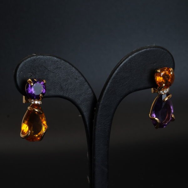 Pendants d’oreilles signés Chanel joaillerie Cannes