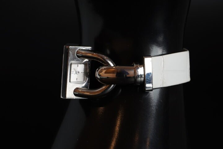 Montre Cadenas Van Cleef & Arpels joaillerie Cannes