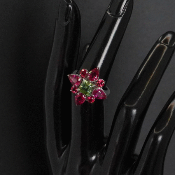 Bague “Fleur” Tourmalines, Neuve joaillerie Cannes