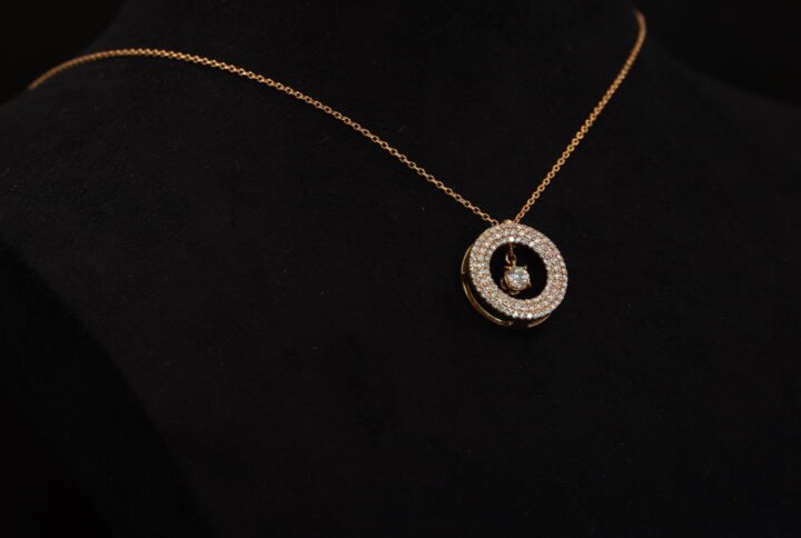 Pendentif Or Rose diamants et diamant mobile joaillerie Cannes