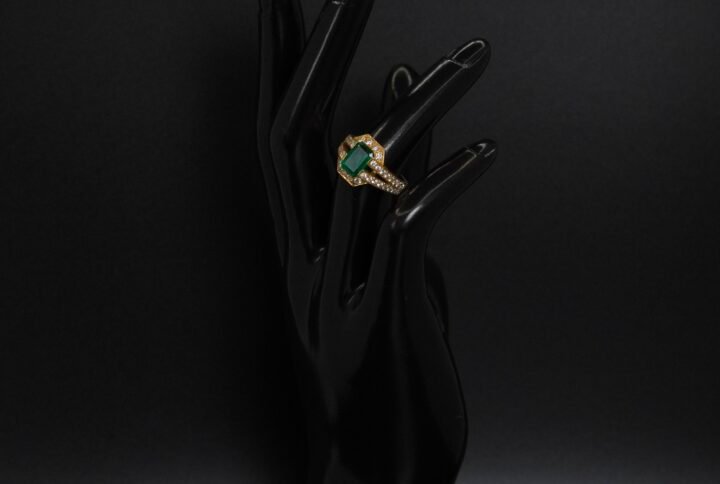 Bague Émeraude Diamants, Occasion joaillerie Cannes